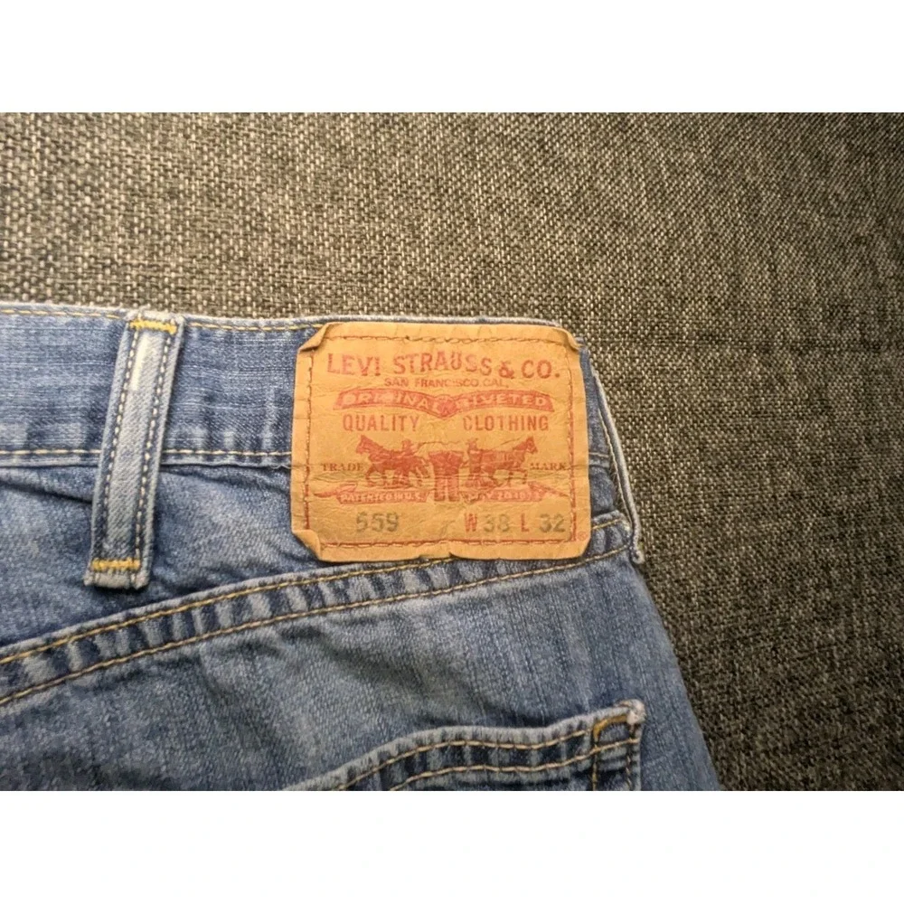 Vtg Levis 559 Relaxed Straight 38X32 Men's Blue Medium Wash Outside‎ Denim Pants